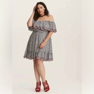 Torrid Black & White Gingham Checkered Off the Shoulder Dress Size 0 Embroidery